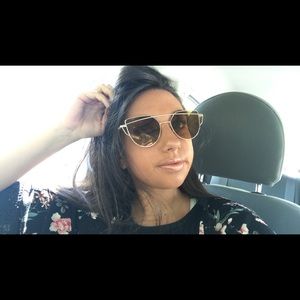 Meet your Posher, Alexandra